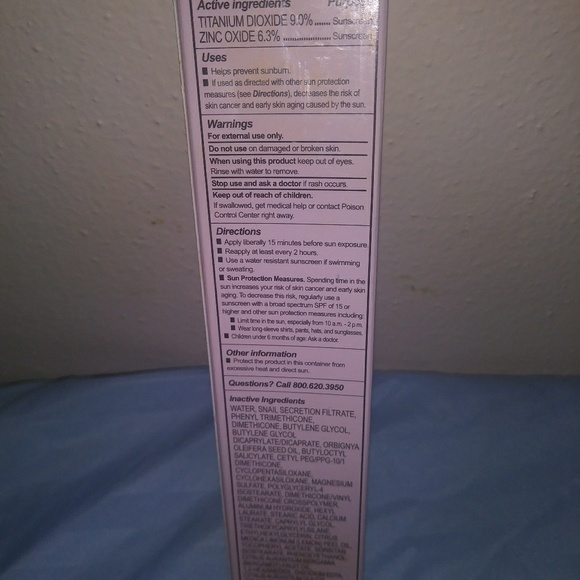 It Cosmetics illuminating Cc cream. LIGHT - Picture 2 of 3